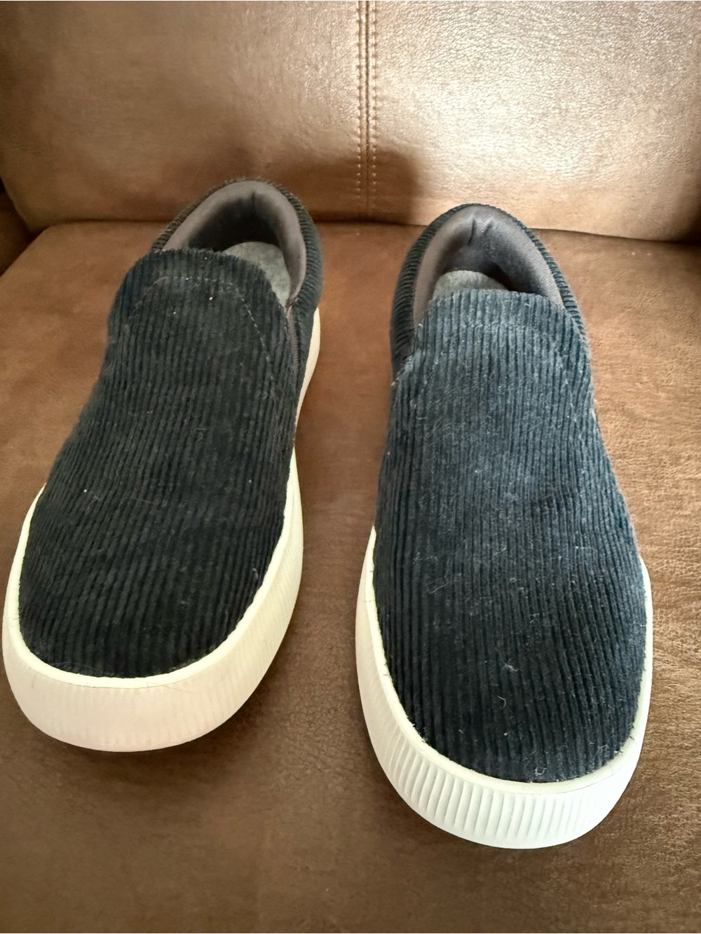 Allbirds Cruiser Slip-On - Black Corduroy Shoes - Womens US Size 9.5